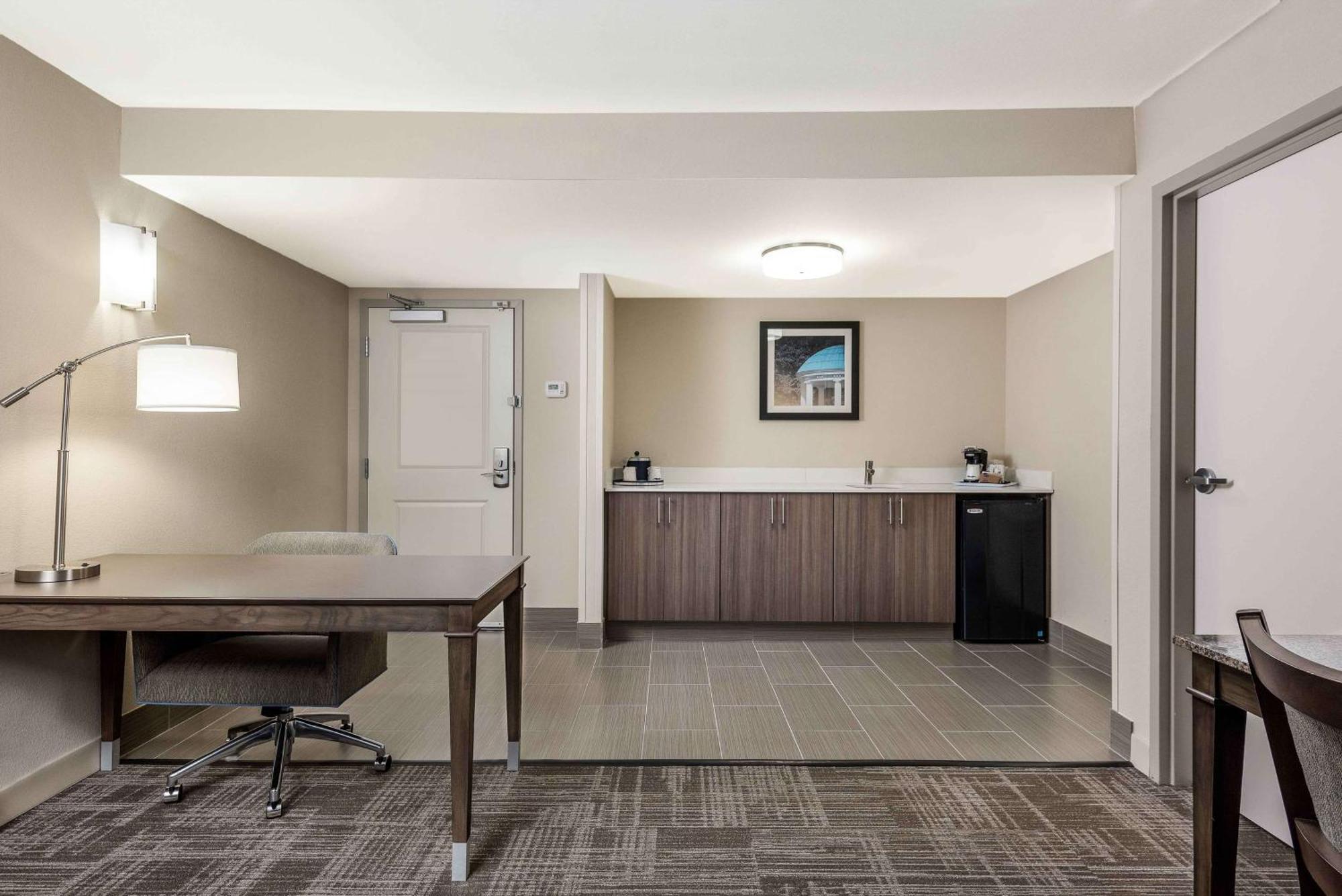 Hampton Inn & Suites Chapel Hill/Durham Exterior foto