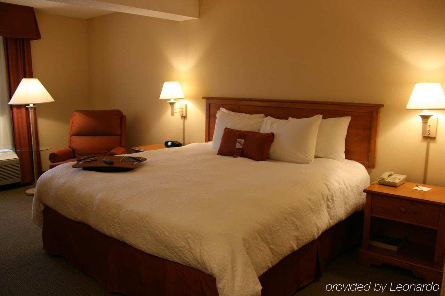 Hampton Inn & Suites Chapel Hill/Durham Habitación foto