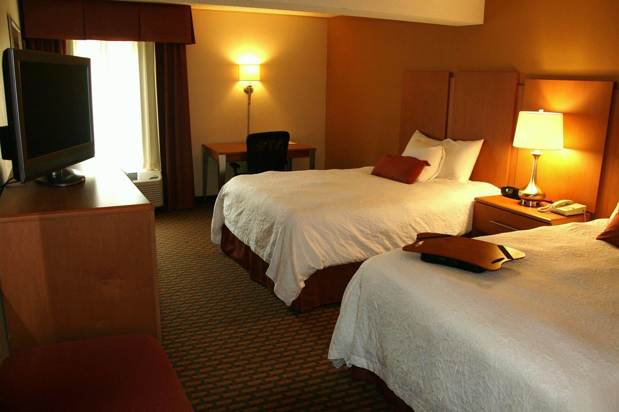 Hampton Inn & Suites Chapel Hill/Durham Habitación foto
